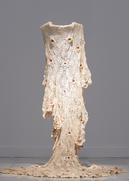 raquel paiewonsky - manto de ojos - le bastart